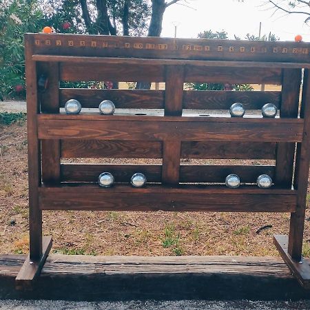 Offrez-Vous Un Sejour Dans Notre Studio T1 Bis A Entressen Une Grande Piscine Pour Se Rafraichir ,Un Espace De Jeux Pour Enfants Pour Des Heures De Divertissement Un Terrain De Petanque Pour Des Parties Endiablees Buitenkant foto
